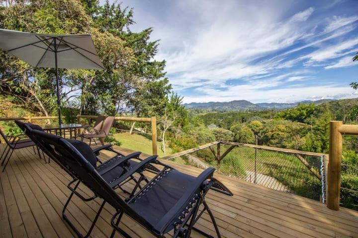 Bleu Hills Glamping Llanogrande Hotell Rionegro Exteriör bild